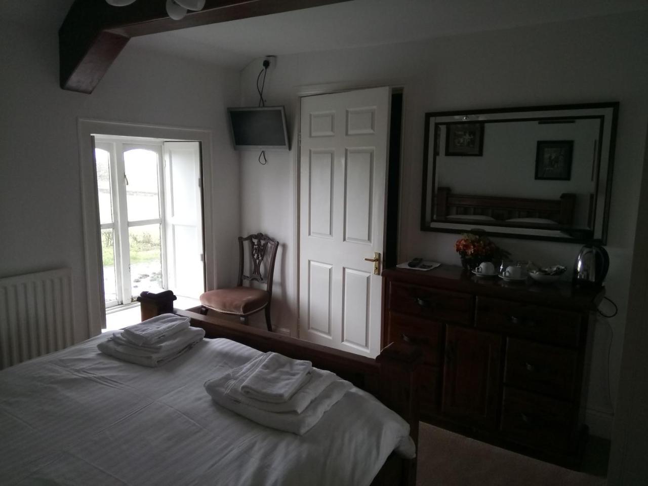 The Dyke Neuk Inn Meldon  Экстерьер фото